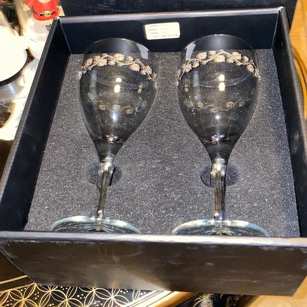 Vintage Cara Romanian wine glasses made by Tuscany set of 2 in original box